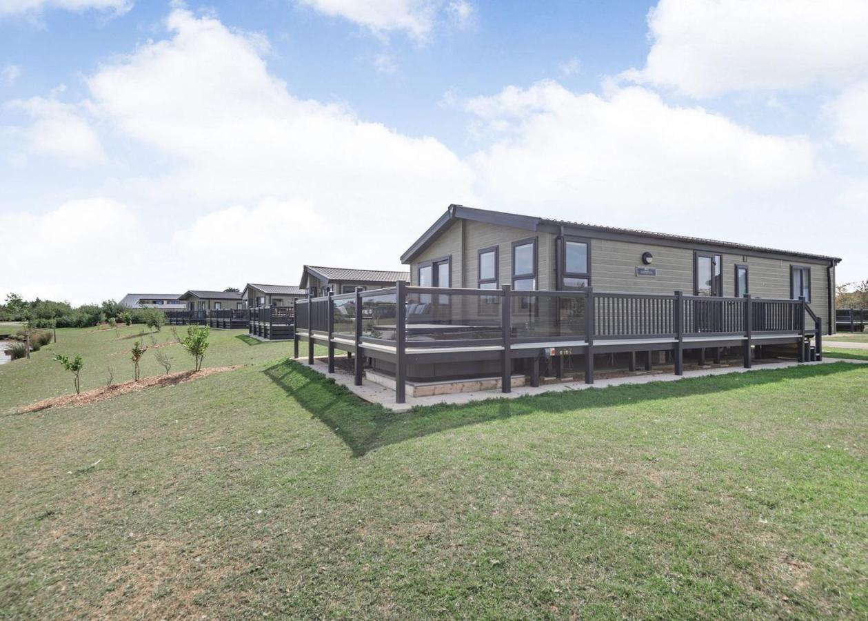 Burgh le Marsh Home Farm Park Lakeside Retreat الغرفة الصورة