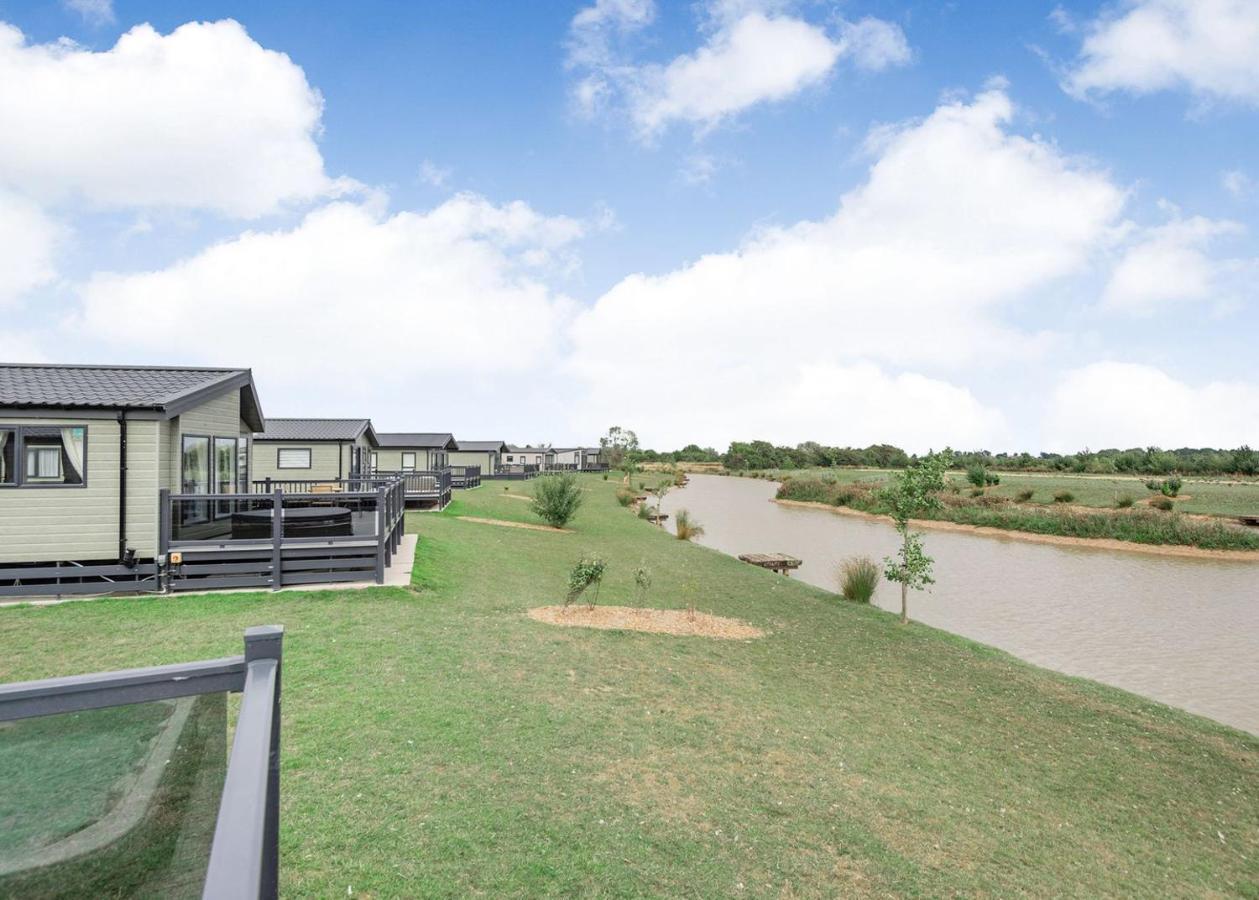 Burgh le Marsh Home Farm Park Lakeside Retreat الغرفة الصورة