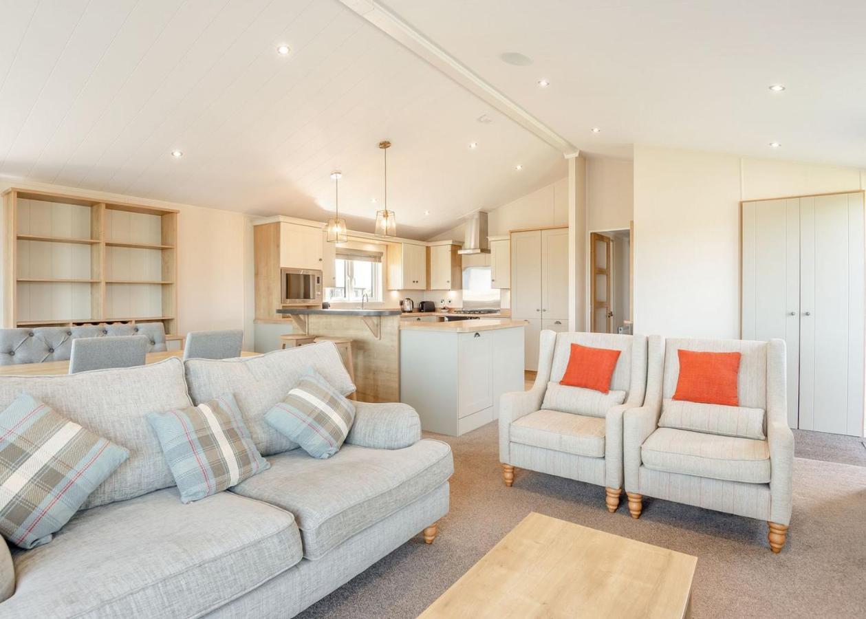 Burgh le Marsh Home Farm Park Lakeside Retreat الغرفة الصورة
