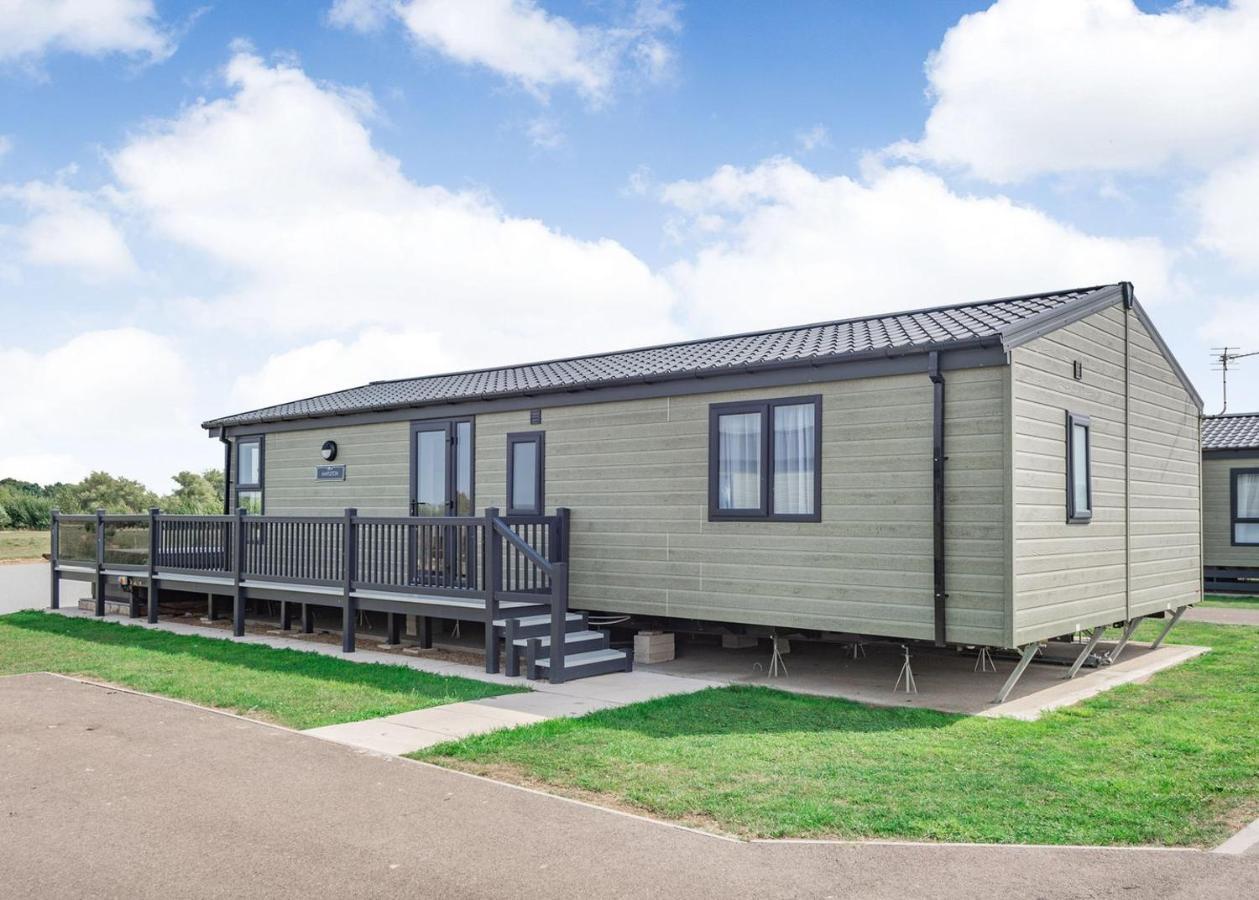 Burgh le Marsh Home Farm Park Lakeside Retreat الغرفة الصورة